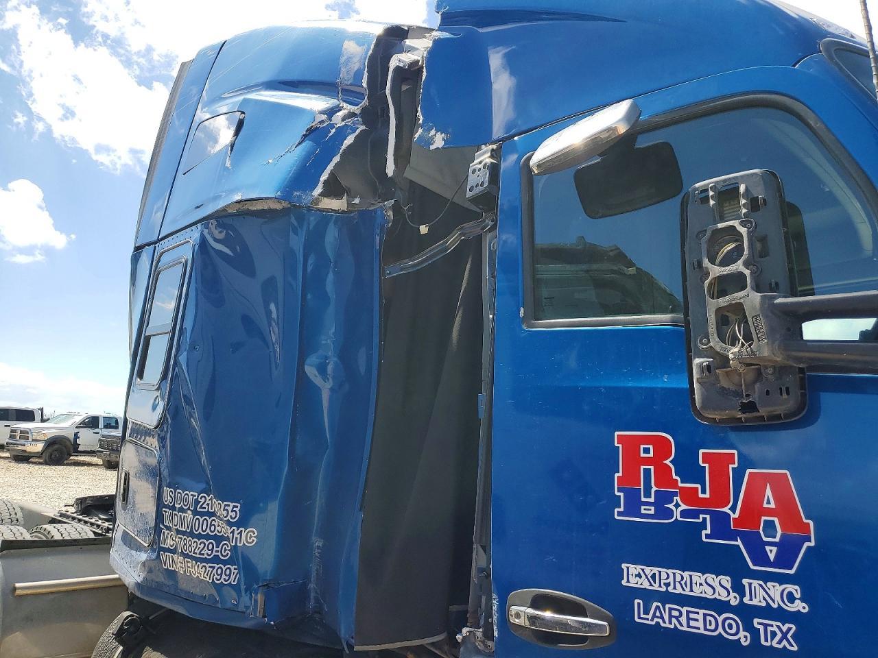 2015 Kenworth Construction T680