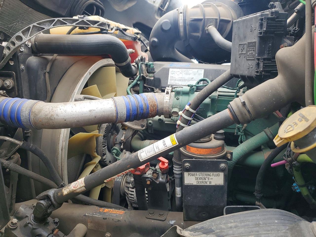 2019 Volvo VNR Semi Truck