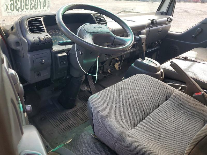 2002 Isuzu NPR HD BOX Truck