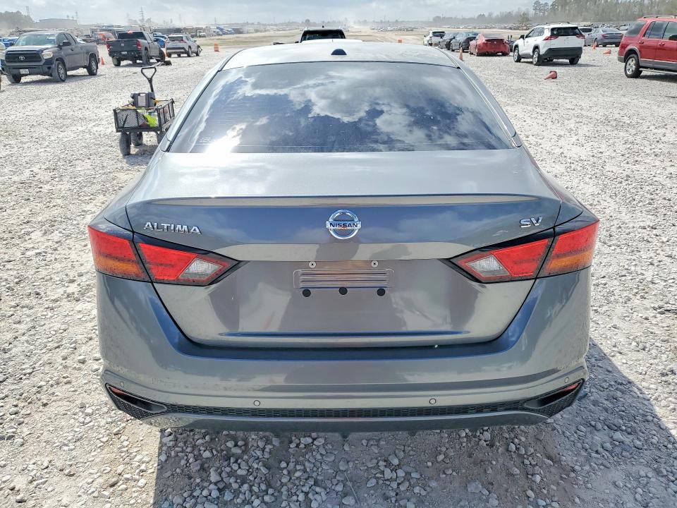 2021 Nissan Altima 2.5 sv