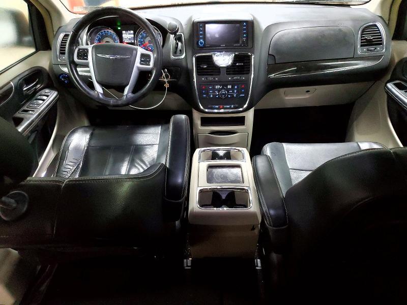 2014 Chrysler Town & Country Touring l