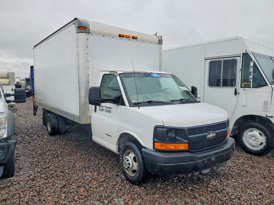 2012 Chev Express G4500