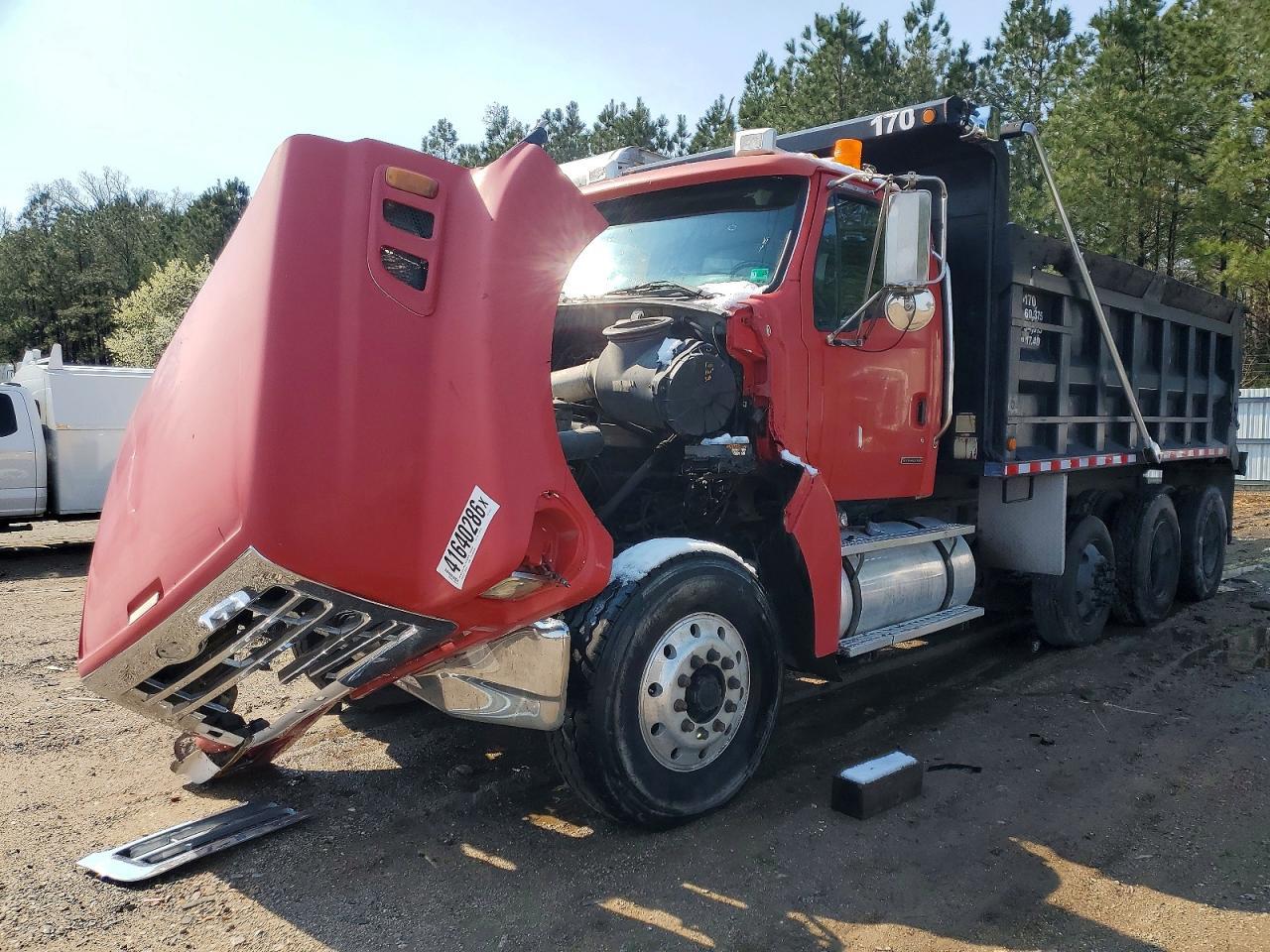 2004 Sterling 2004 Sterling L9500 Dump Truck