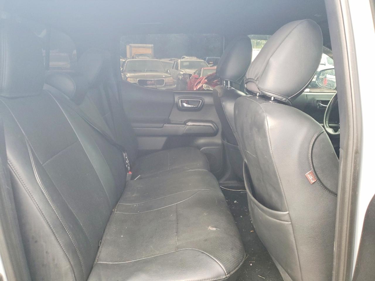 2019 Toyota Tacoma SR V6