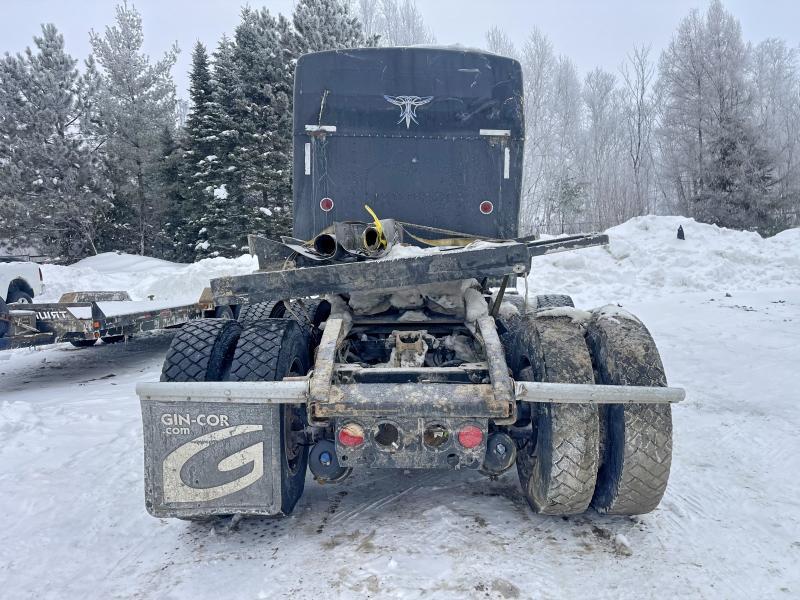 2017 Kenworth Construction W900