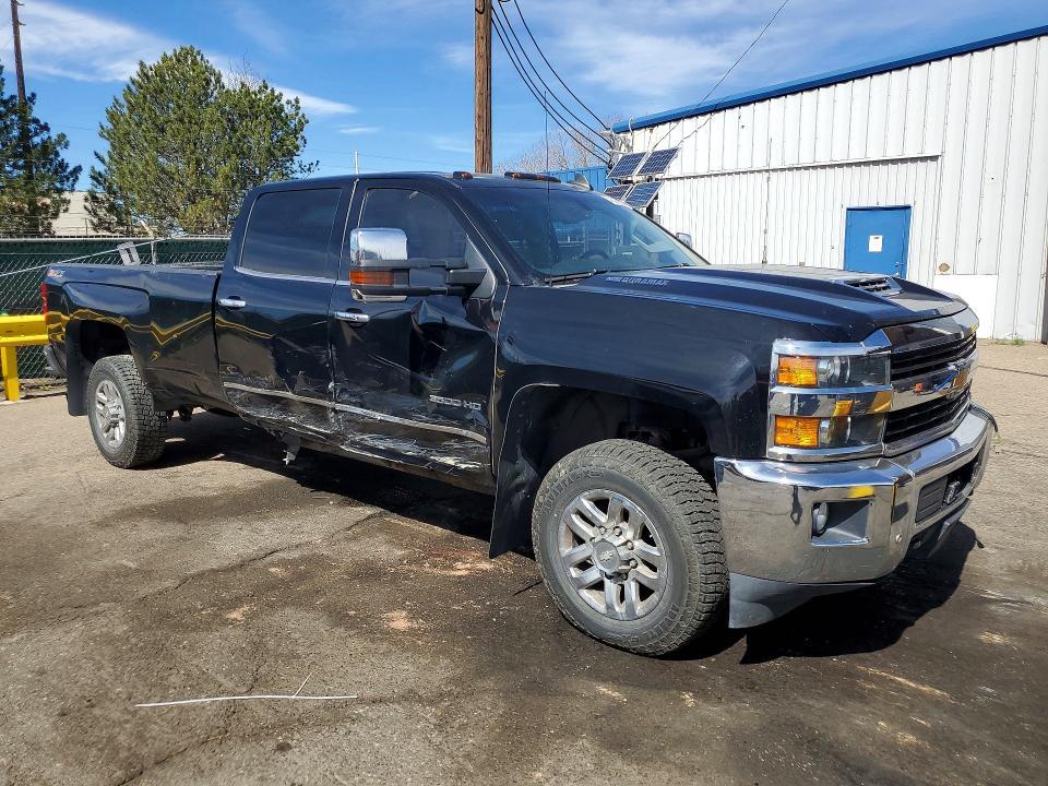 2017 Chevrolet Silverado K3500 ltz