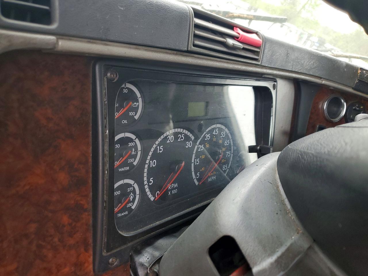 2007 Freightliner Columbia 112 Refrigerated BOX TR