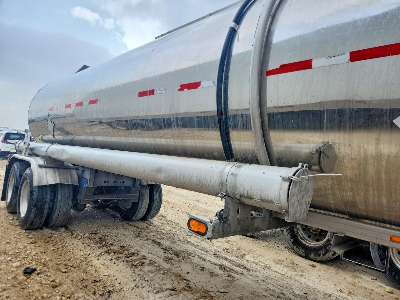 2001 Walker 2025 Walker Tank Trailer