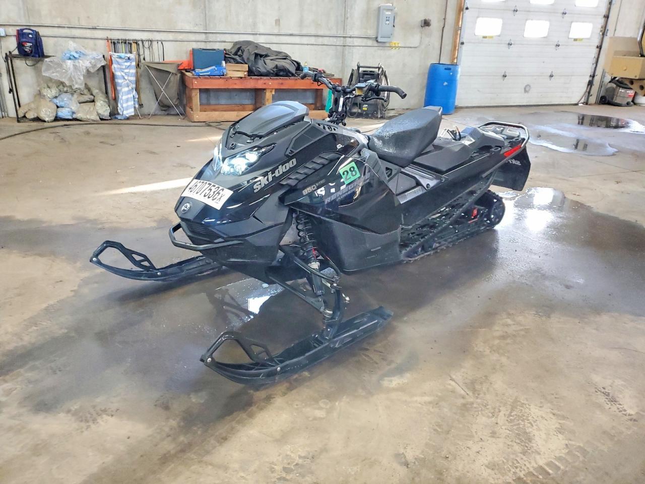 2023 Skidoo Renegade Adrenaline