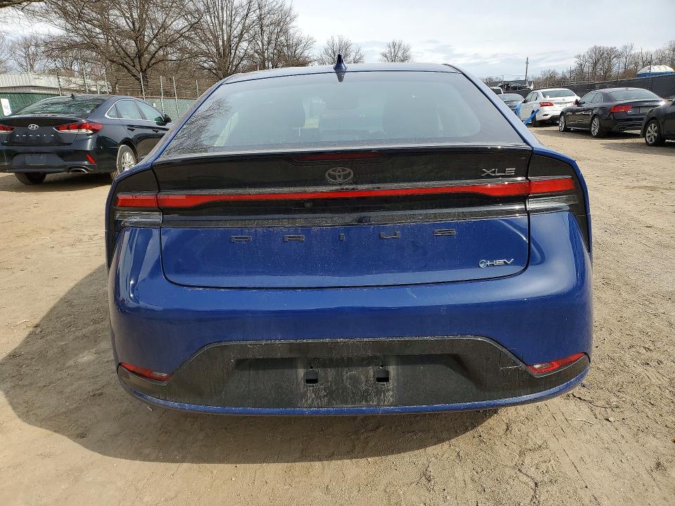2024 Toyota Prius xle