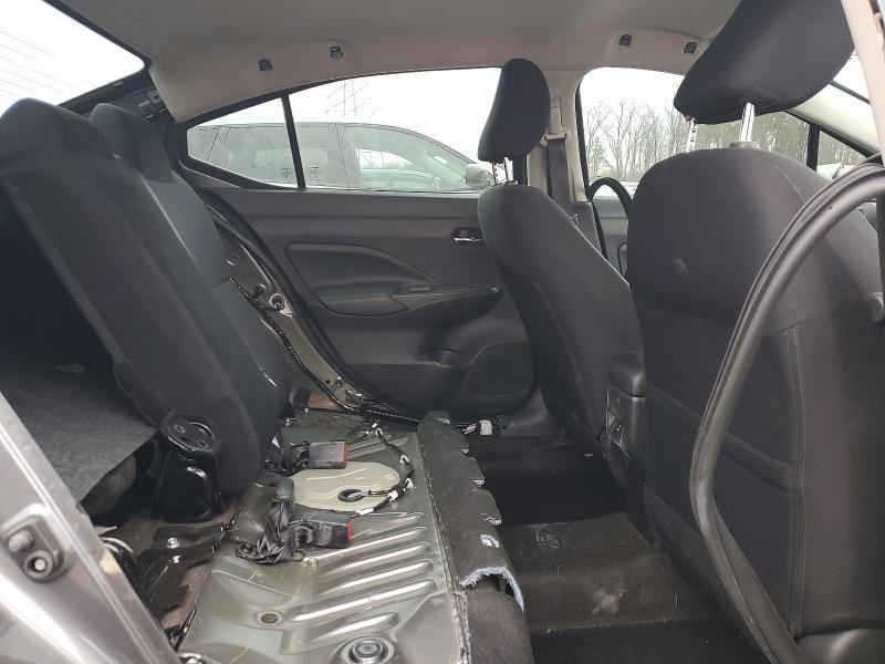 2023 Nissan Versa sv