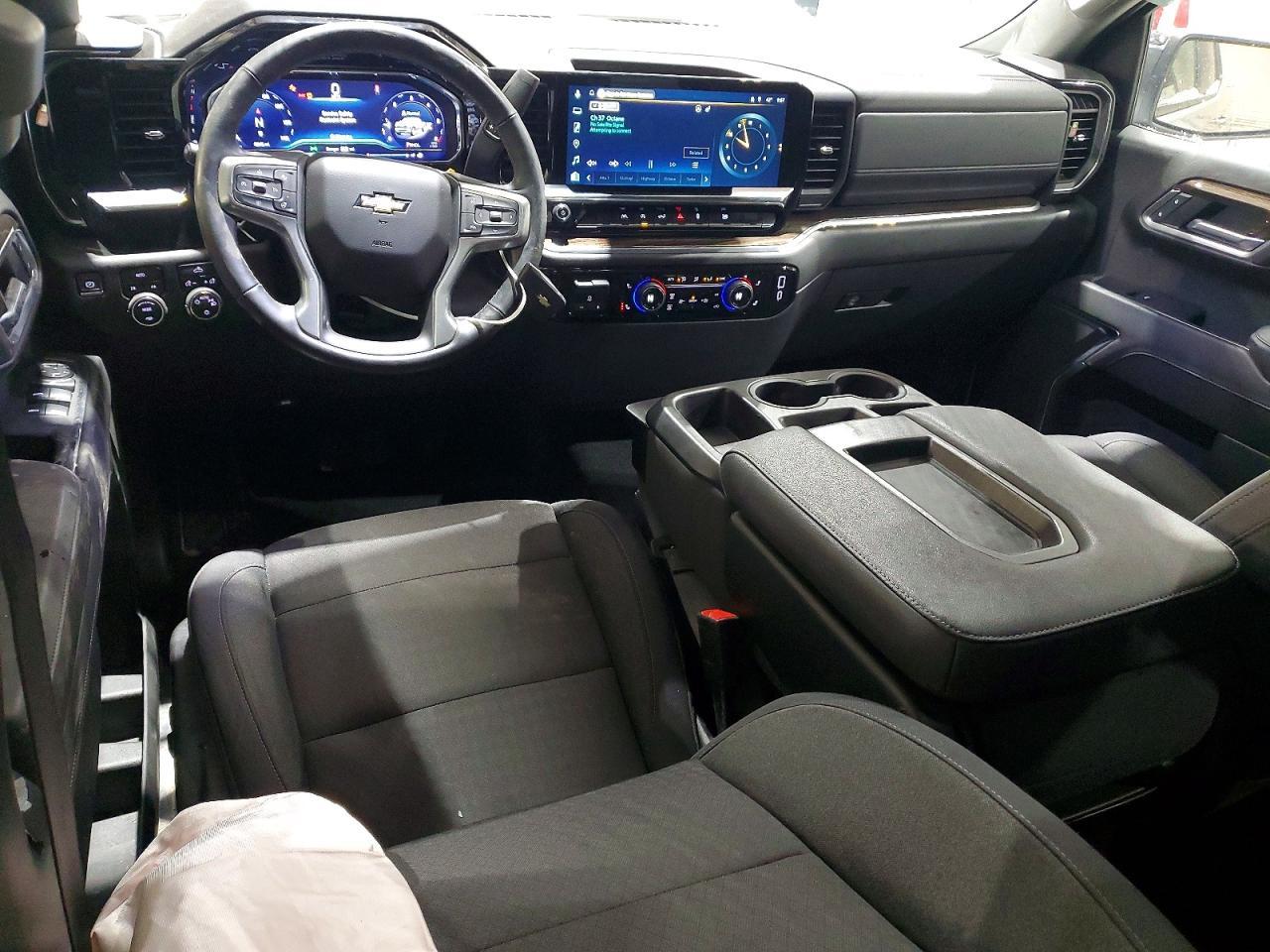 2025 Chevrolet Silverado K1500 LT-L