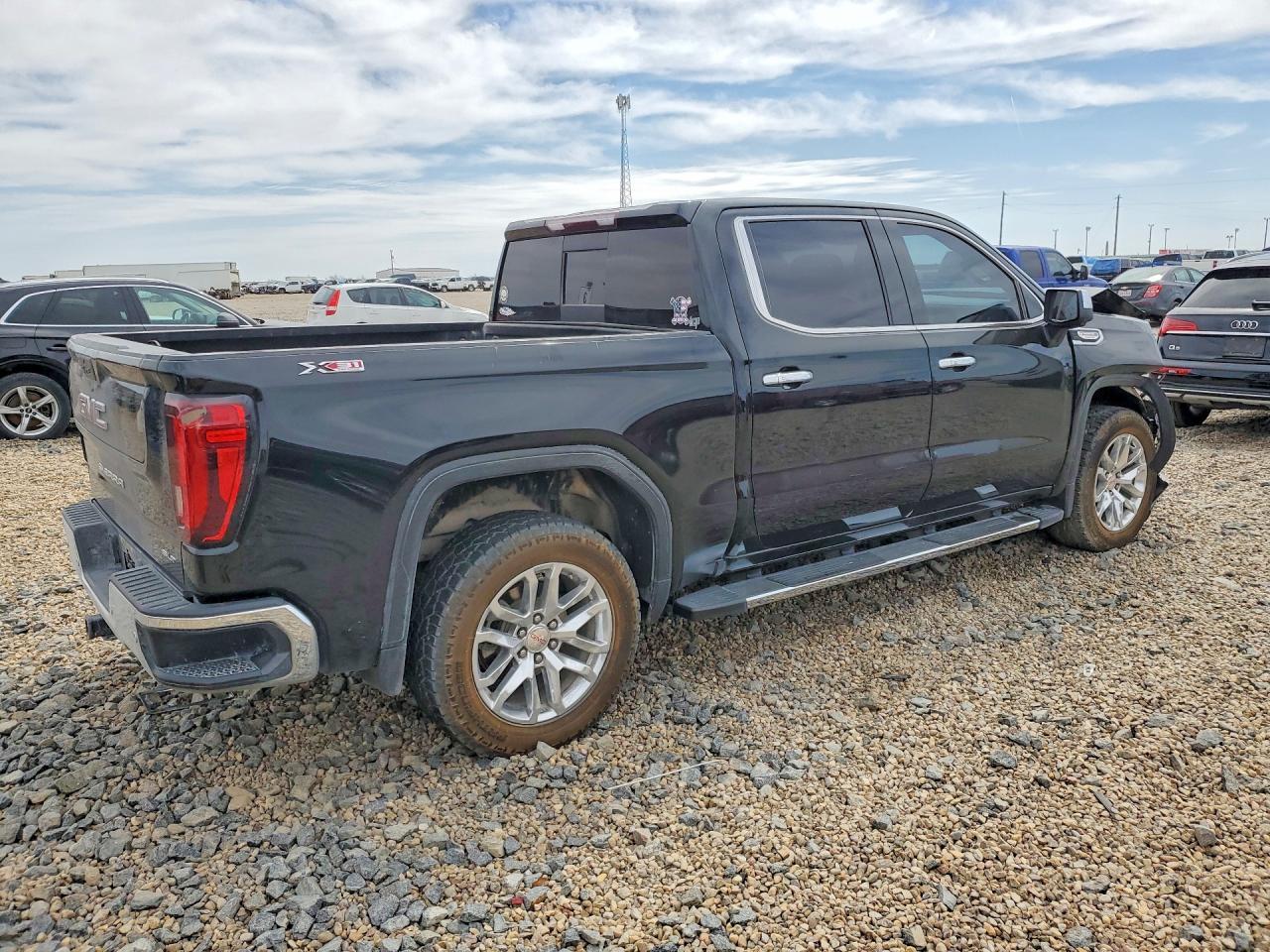 2021 GMC Sierra K1500 SLT