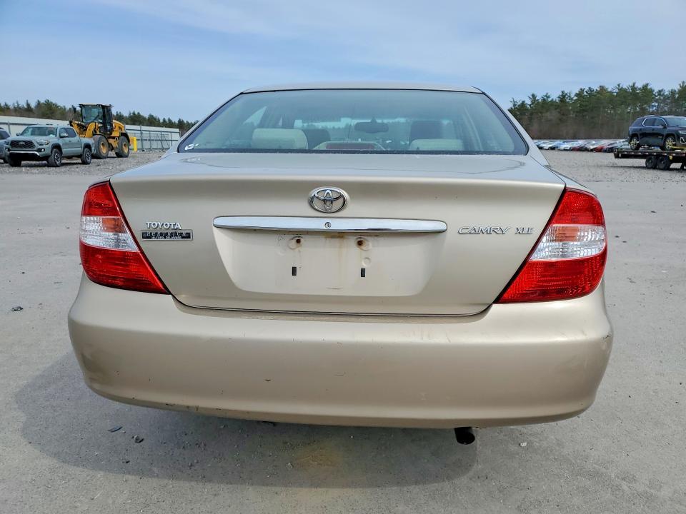 2004 Toyota Camry xle