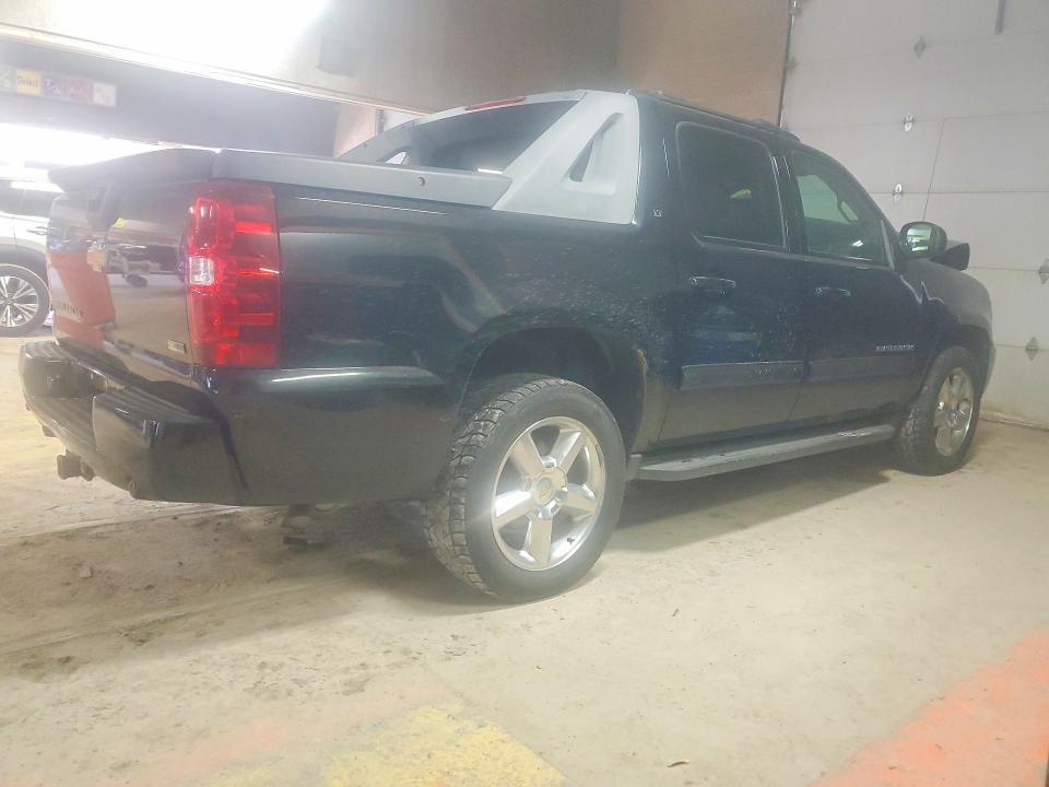 2011 Chevrolet Avalanche LT