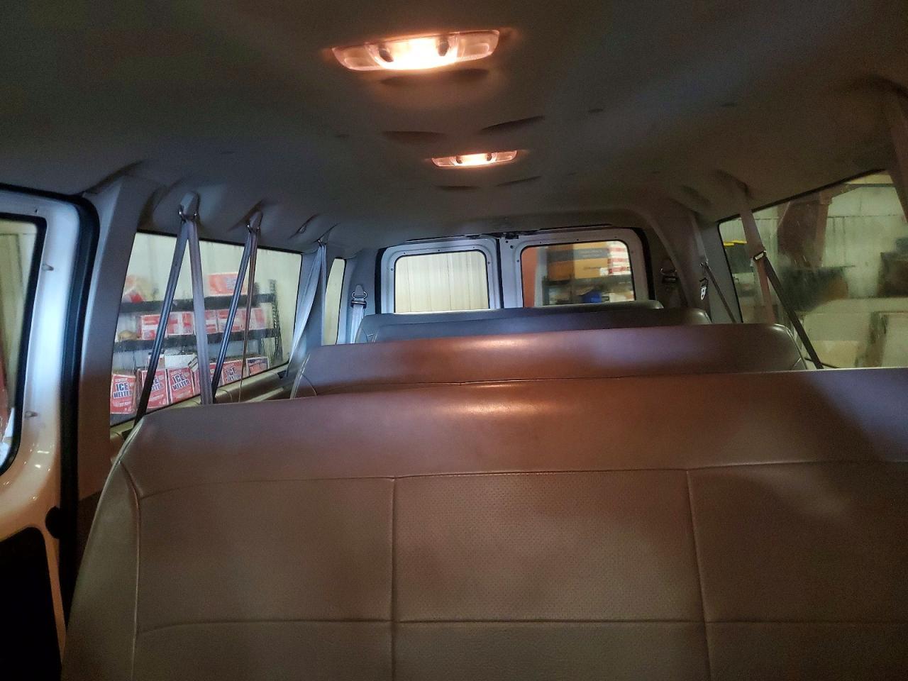 2006 Ford Econoline E350 Super Duty Wagon