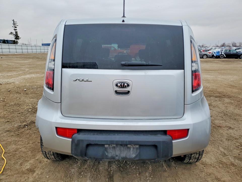 2010 KIA Soul +