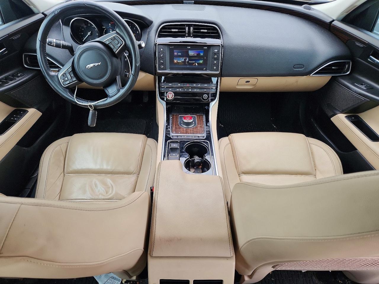 2017 Jaguar Xe Prestige