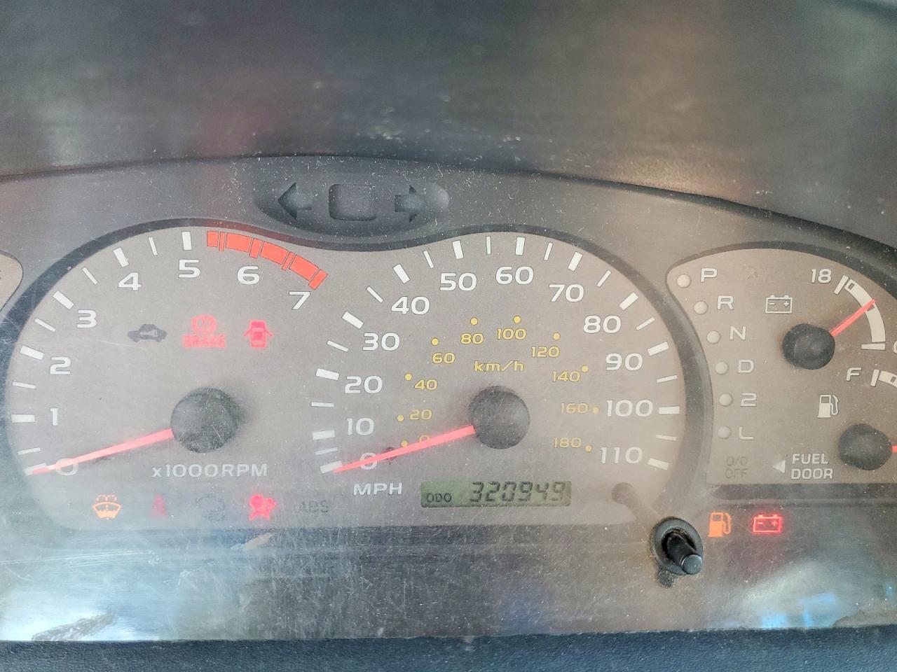 2003 Toyota Sequoia SR5