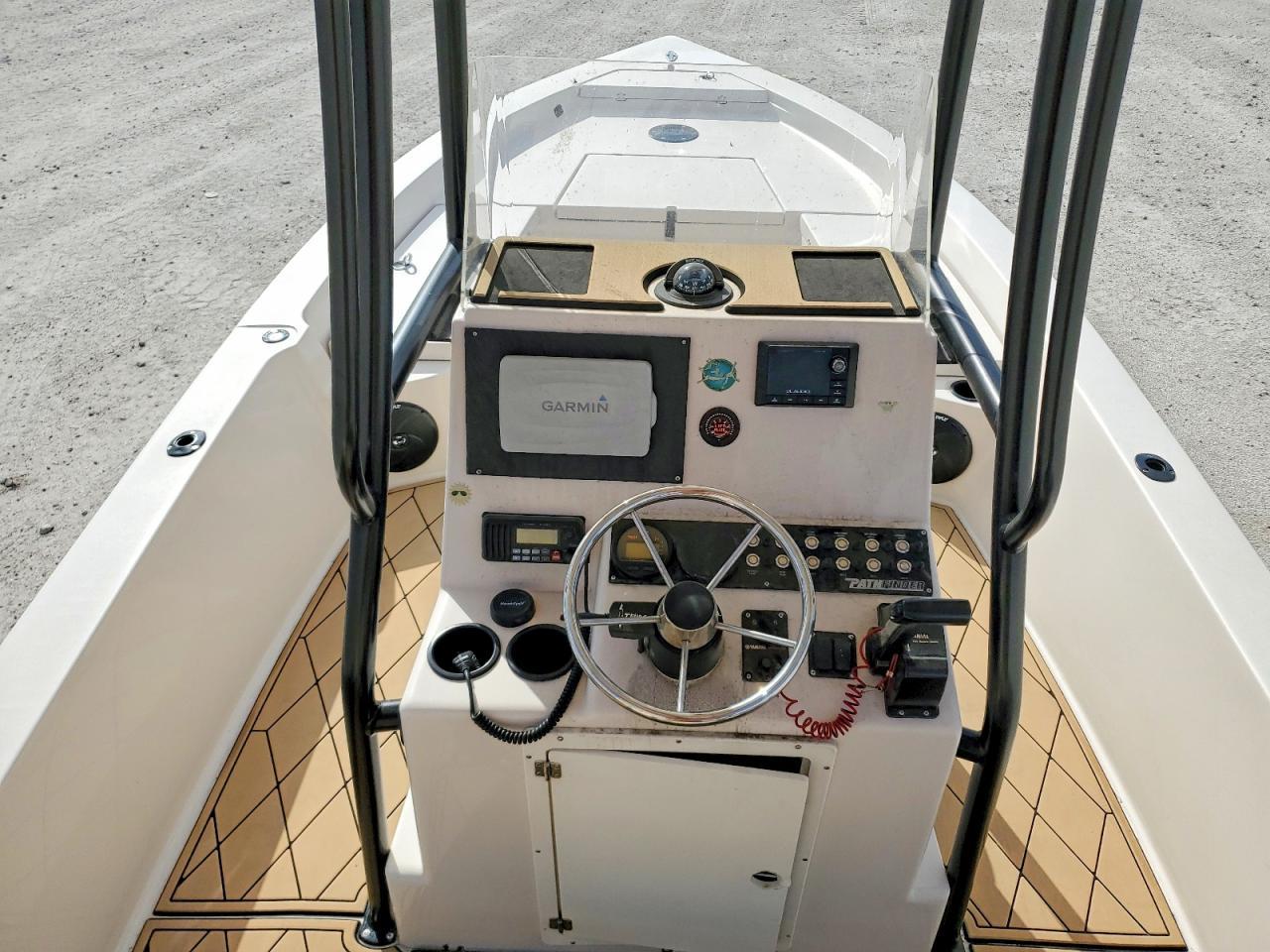 2004 Marlin Yacht Boat