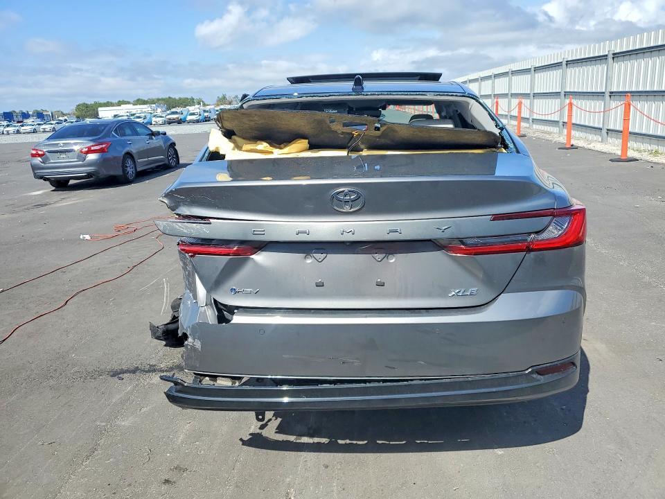 2025 Toyota Camry xle