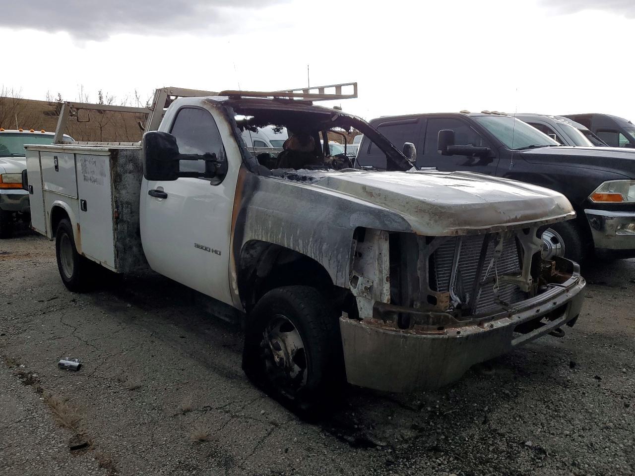 2014 Chevrolet Silverado Utility / Service Truck
