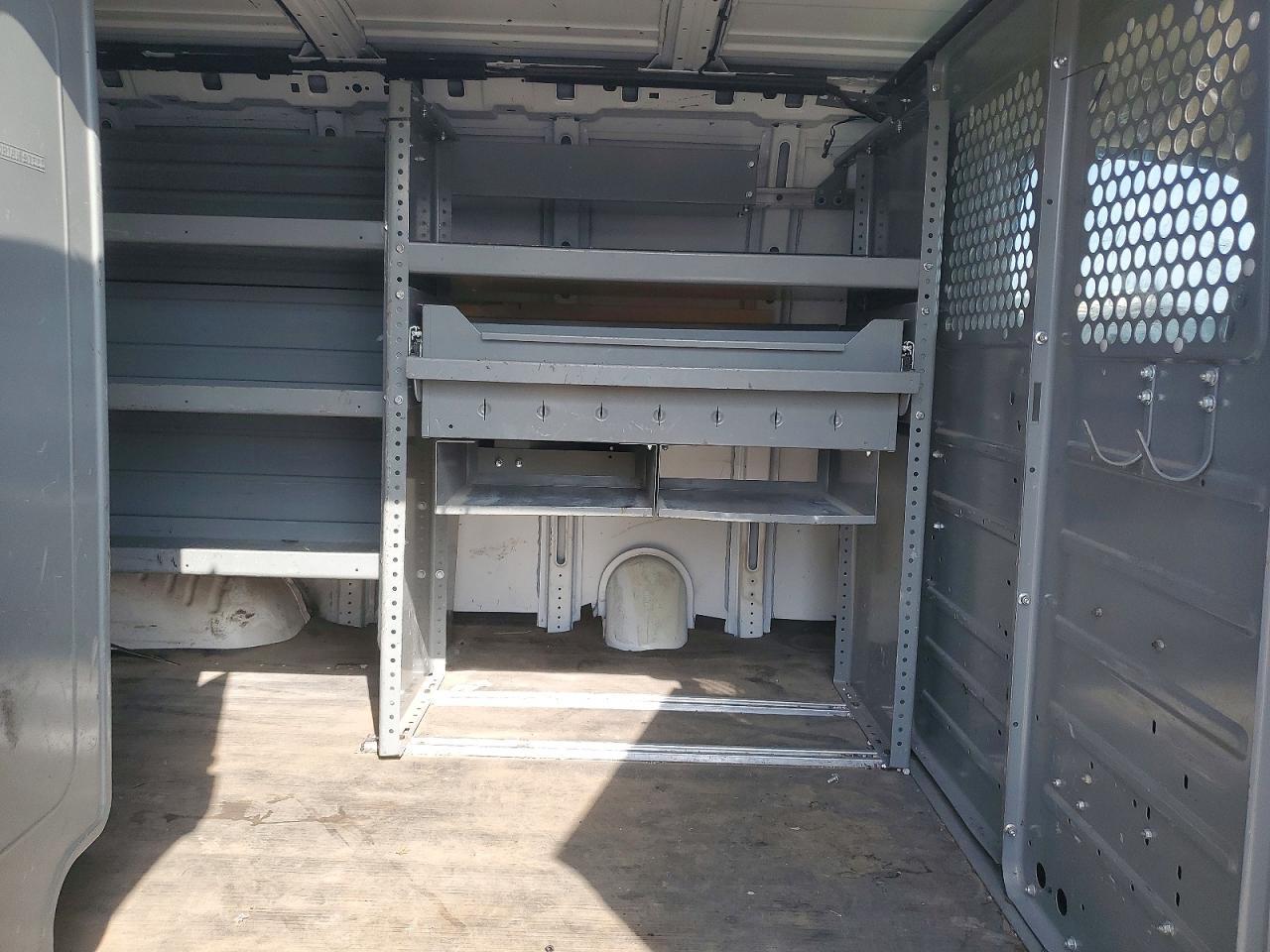 2016 Chev Rolet Express 2500 Cargo Utility / Service Van