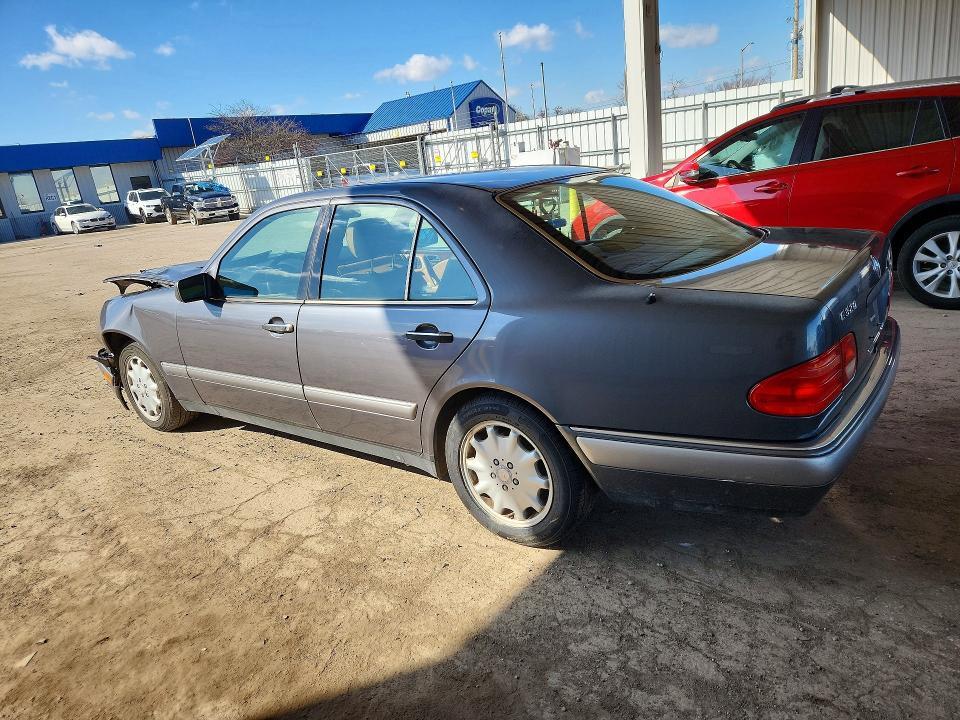 1996 Mercedes-Benz E 320