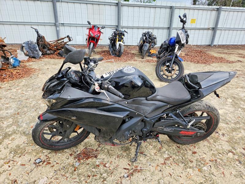2015 Yama YZFR3