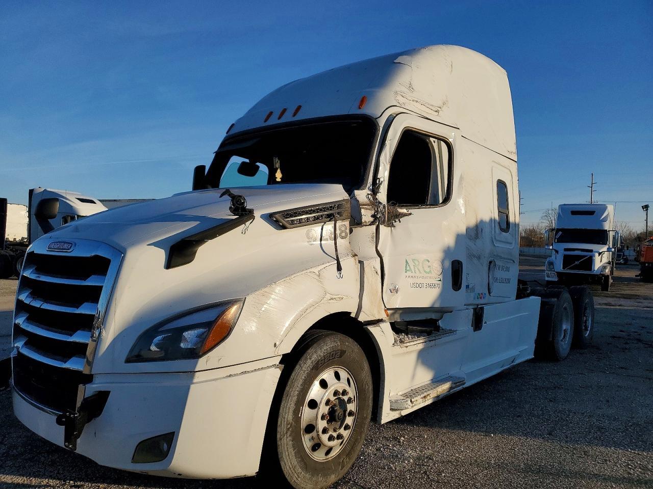 2020 Freigliner 2020 Freightliner Cascadia 126 Semi Truck