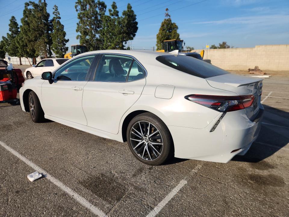 2023 Toyota Camry se