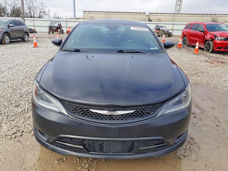 2016 Chrysler 200 s