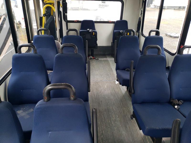 2014 Chevrolet Express G4-Shuttle Bus