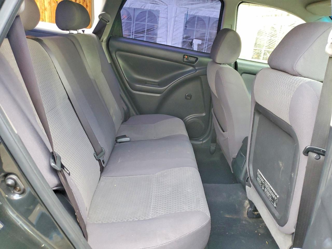 2005 Toyota Matrix Base