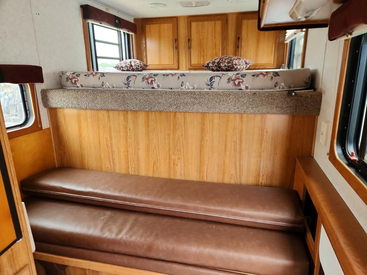 2000 Sundowner Livestock Trailer