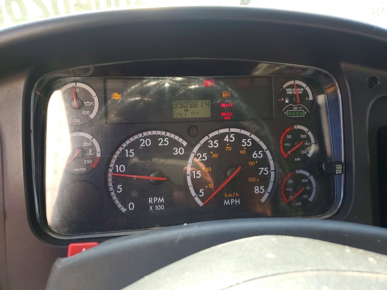 2013 Freightliner M2 106 Medium Duty