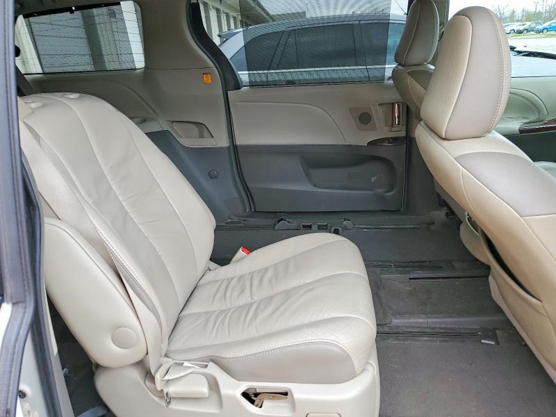 2011 Toyota Sienna Limited 7-passenger