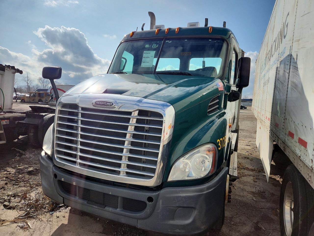 2018 Freightliner Cascadia 113 Semi Truck