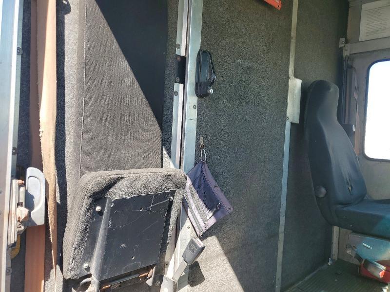 2003 Ford E450 Delivery Truck