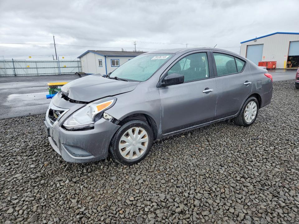 2016 Nissan Versa 1.6 sv