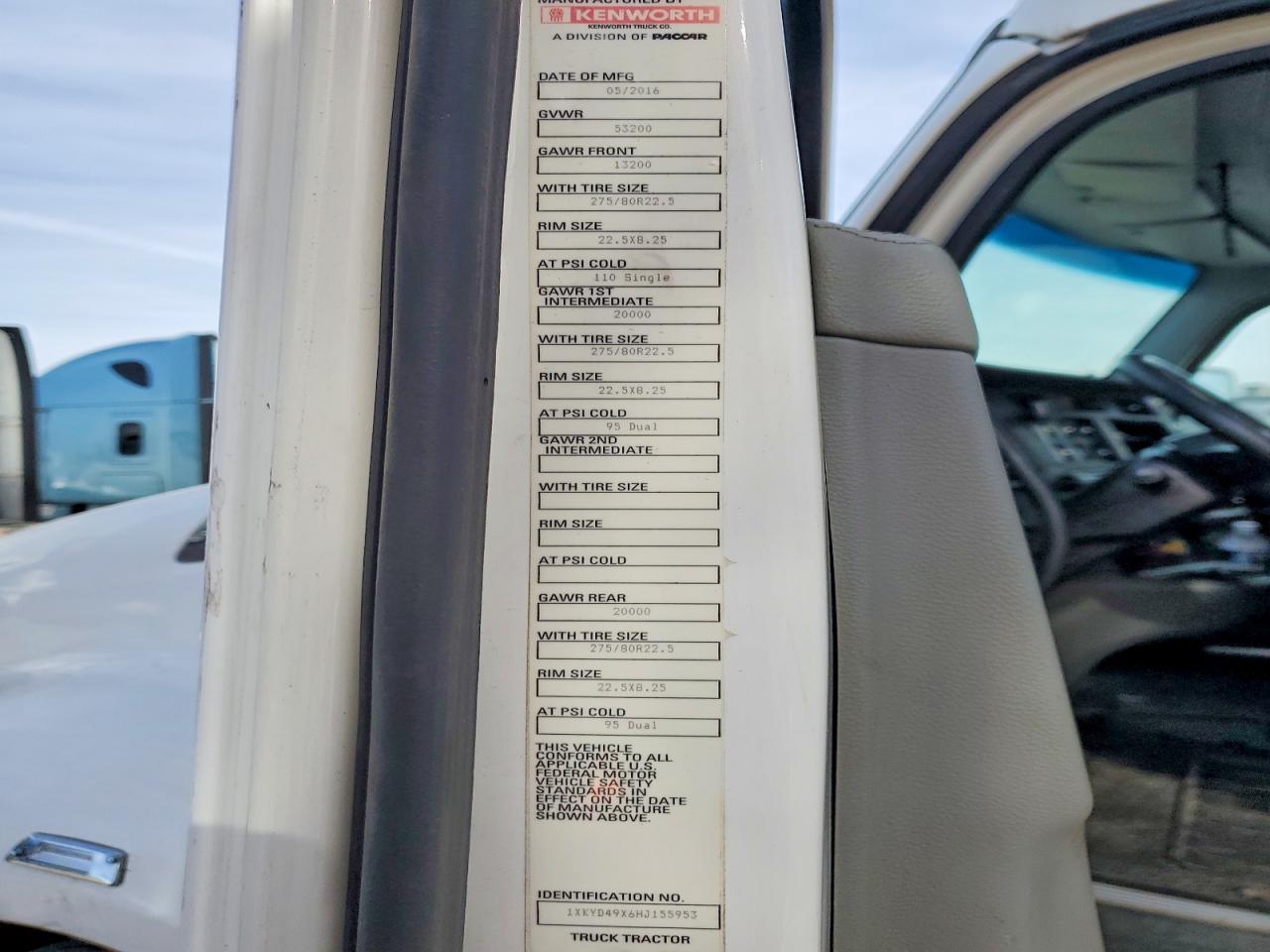 2017 Kenworth T680 Semi Truck