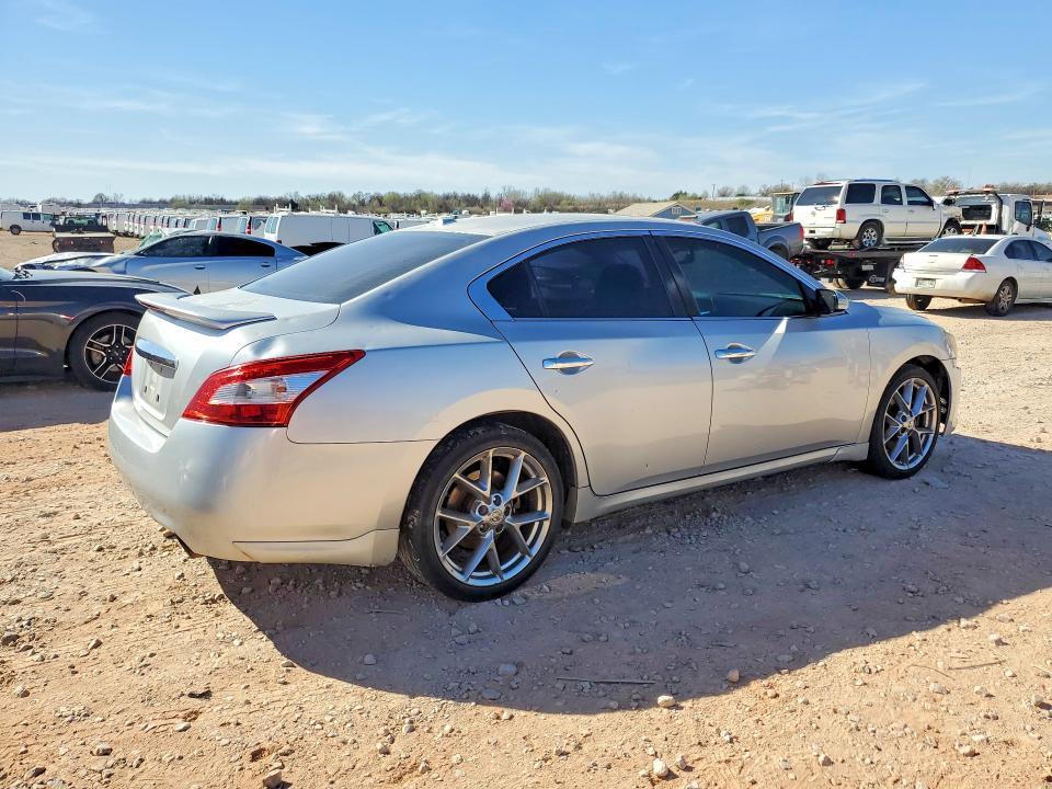 2010 Nissan Maxima 3.5 s