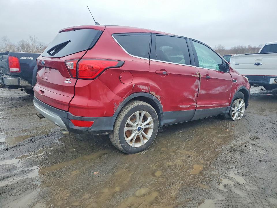 2019 Ford Escape se