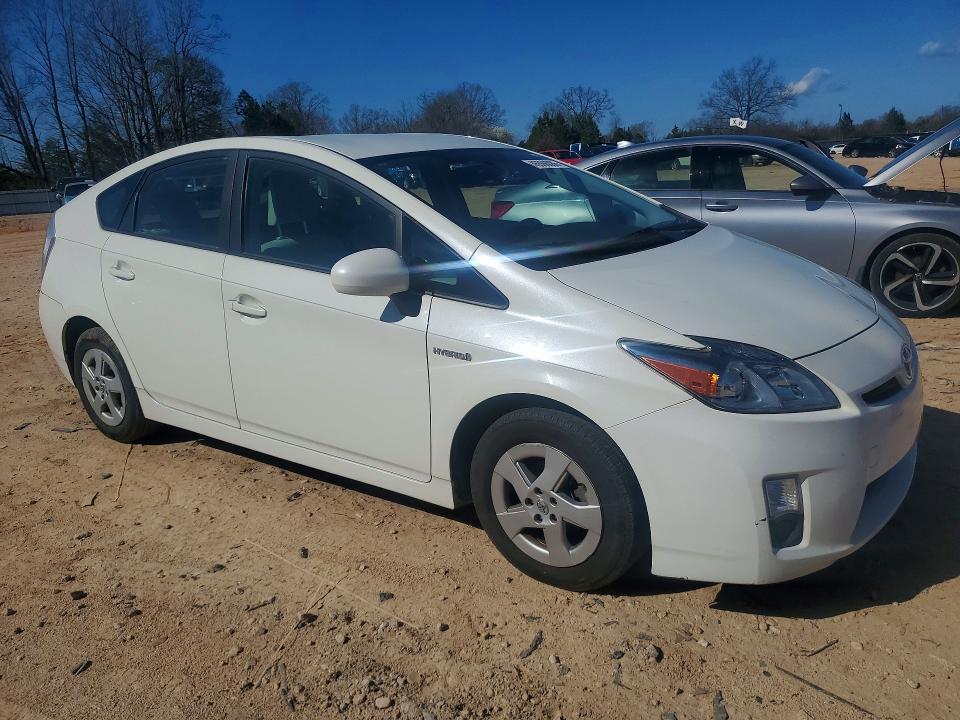 2010 Toyota Prius iii