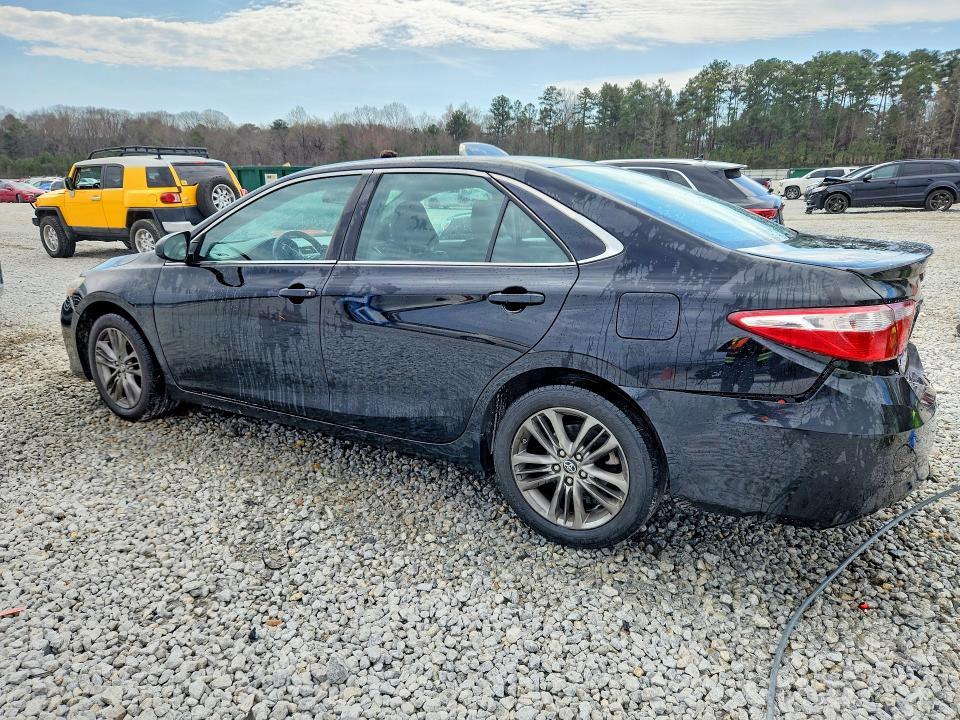 2016 Toyota Camry se