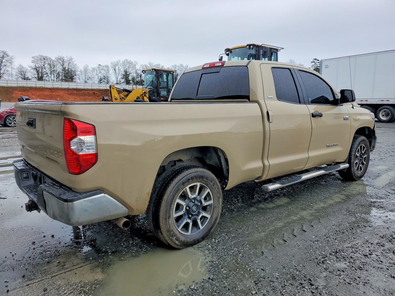 2018 Toyota Tundra SR5