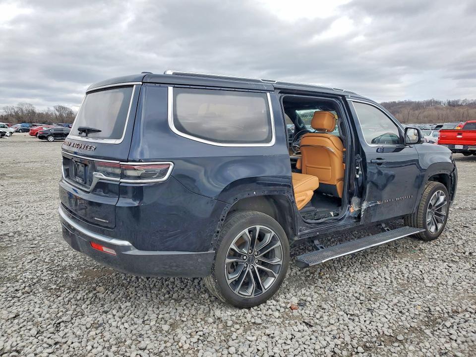 2022 Jeep Grand Wagoneer Series iii