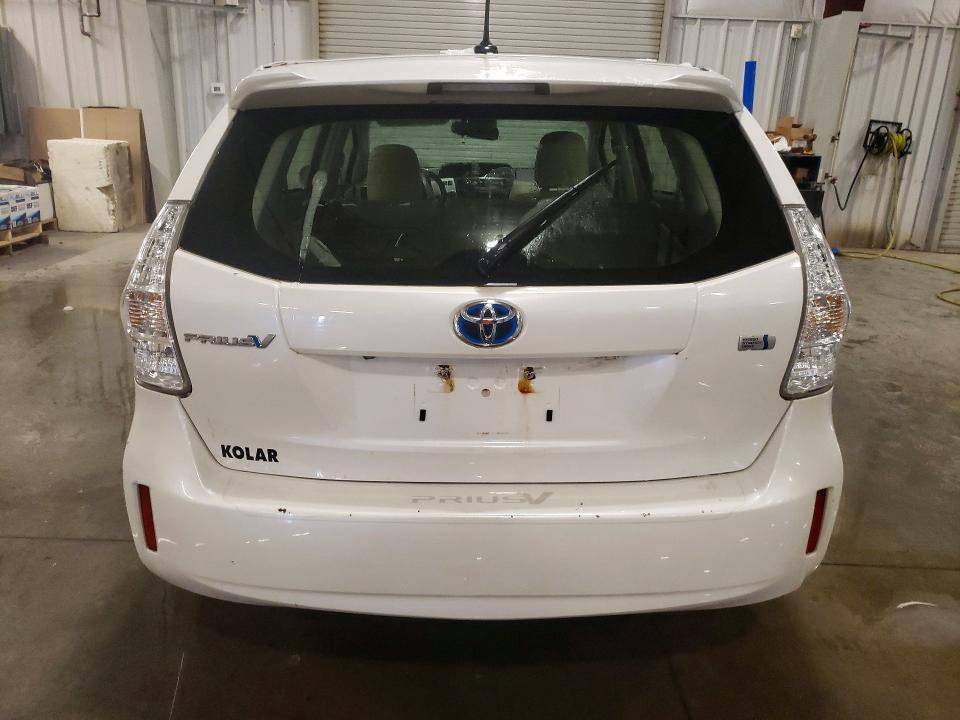 2013 Toyota Prius v Five