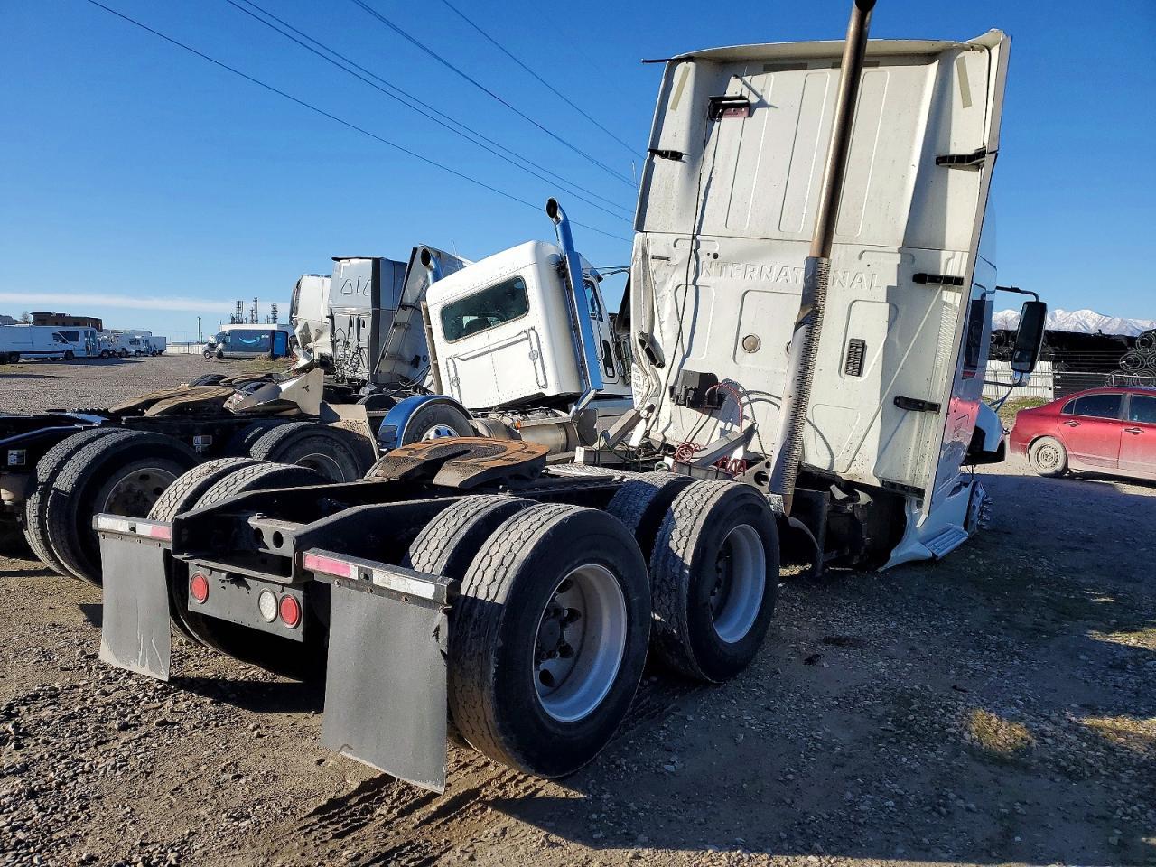 2010 International Prostar PR-Semi Truck