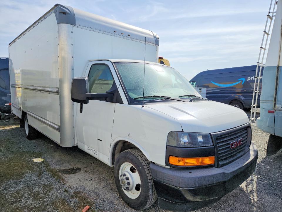 2020 GMC Savana BOX Truck